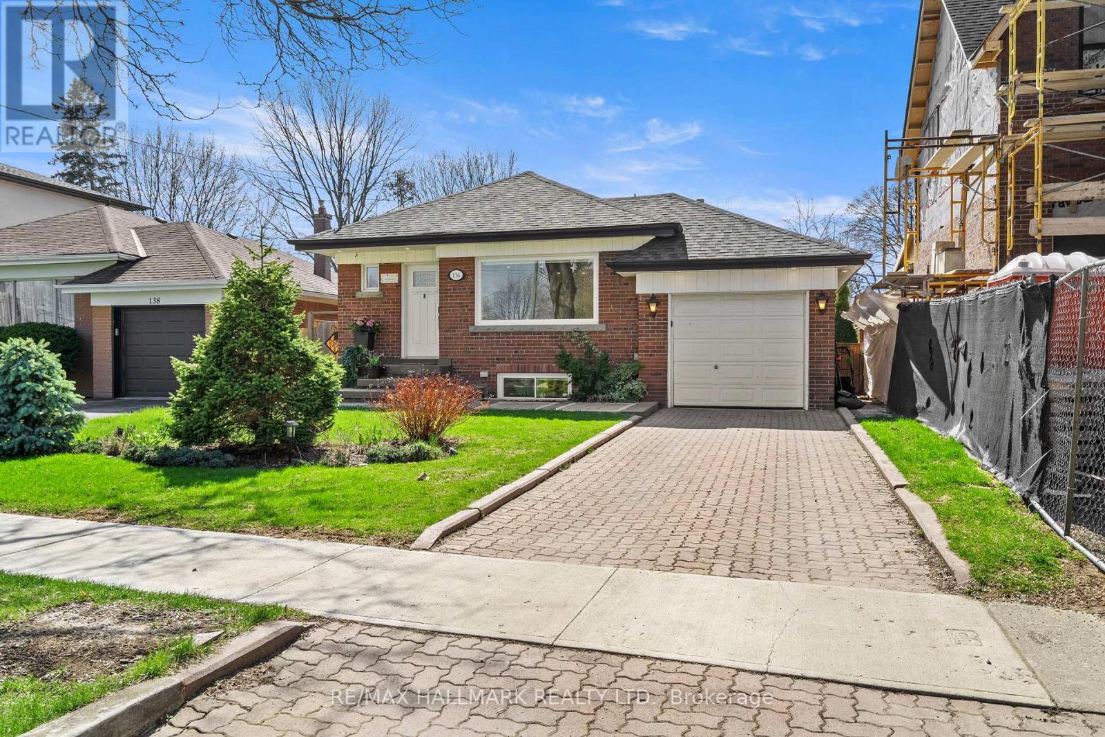 Detached at 136 LOTHIAN AVENUE, Toronto (Stonegate-Queensway)