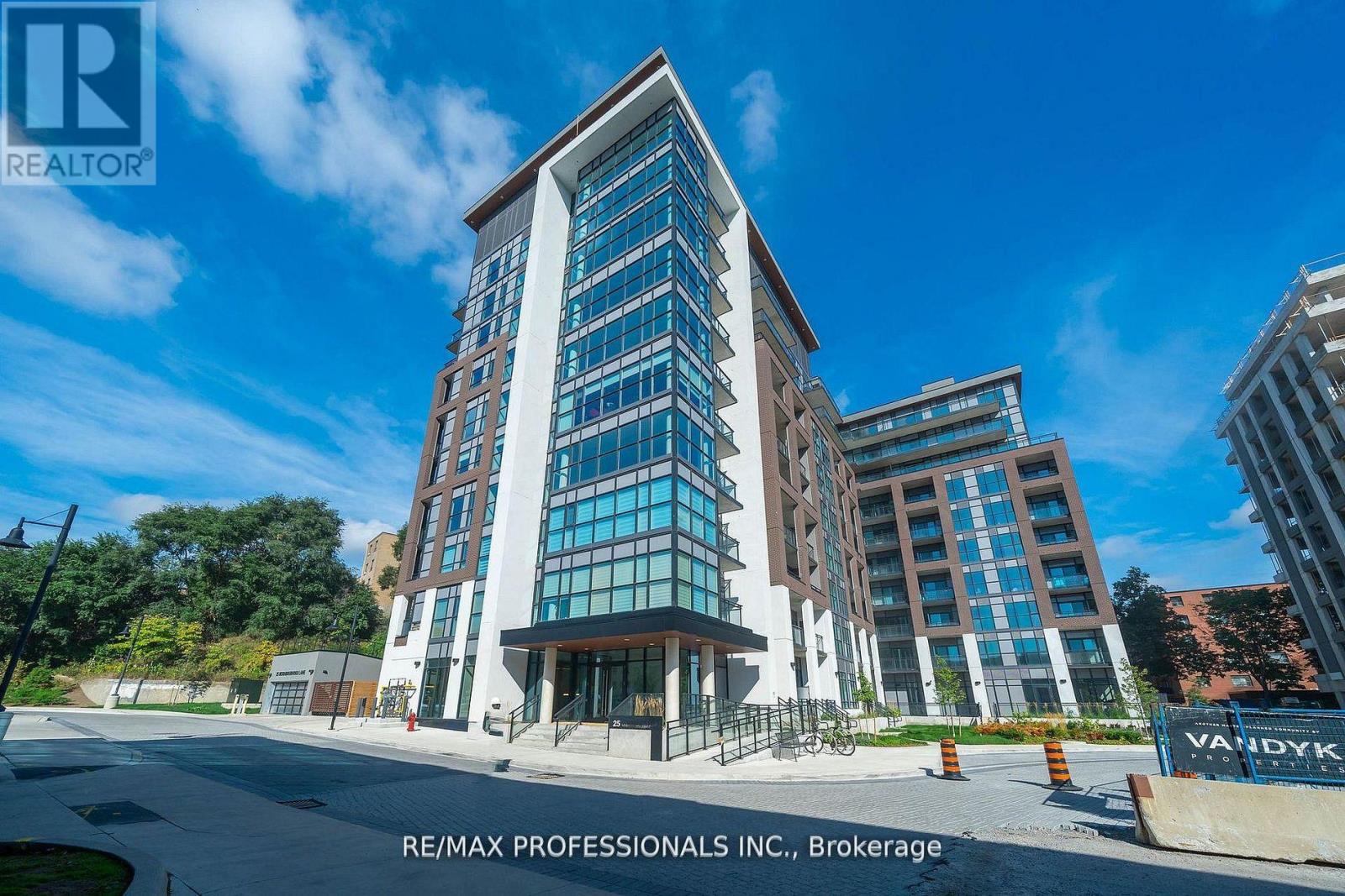 Apartment at 901 - 25 NEIGHBOURHOOD LANE, Toronto (Stonegate-Queensway)