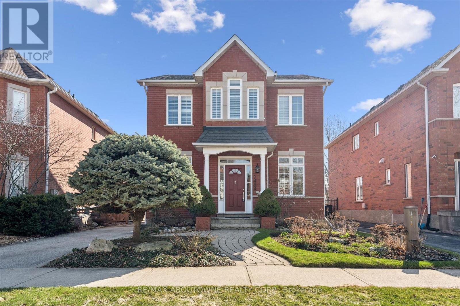 Detached at 2484 CAPILANO CRESCENT, Oakville (RO River Oaks)