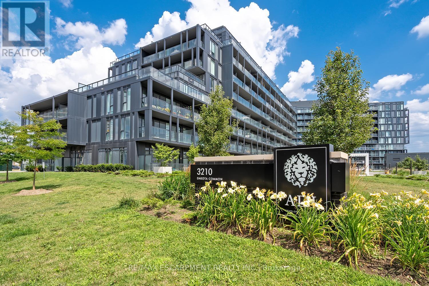 Apartment at A106 - 3210 DAKOTA COMMON, Burlington (Alton)