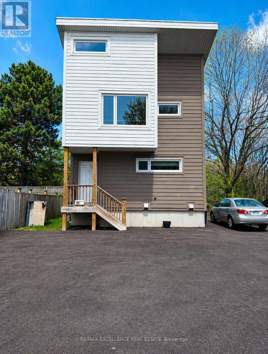 Detached at 20 C HOSKINS SQUARE, Brampton (Central Park)