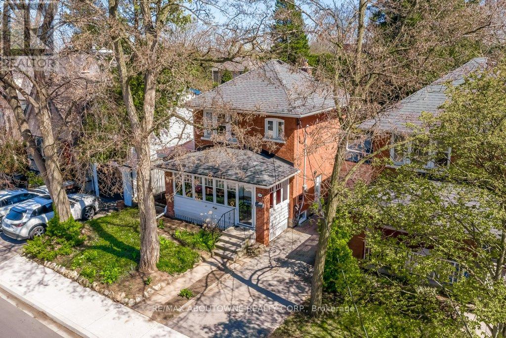 Detached at 2180 CAROLINE STREET, Burlington (Brant)