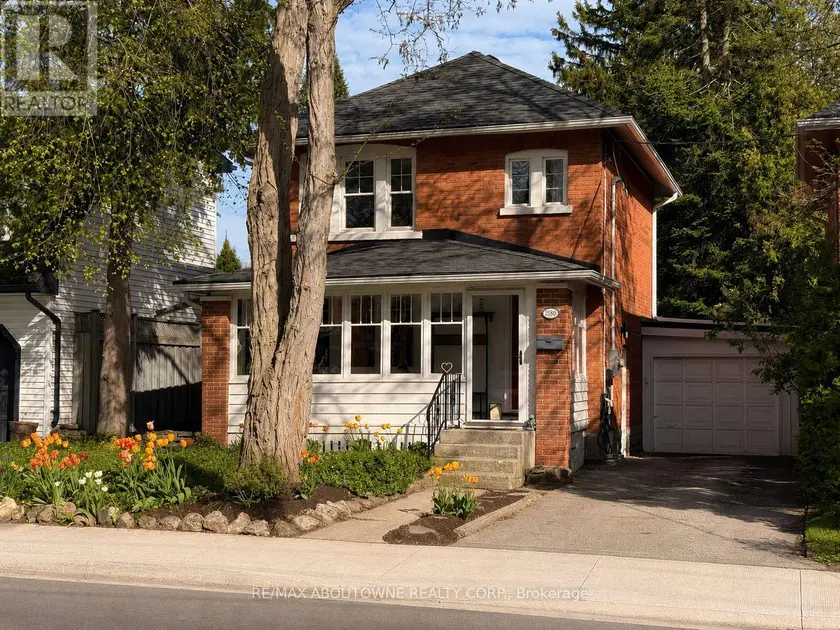 Detached at 2180 CAROLINE STREET, Burlington (Brant)