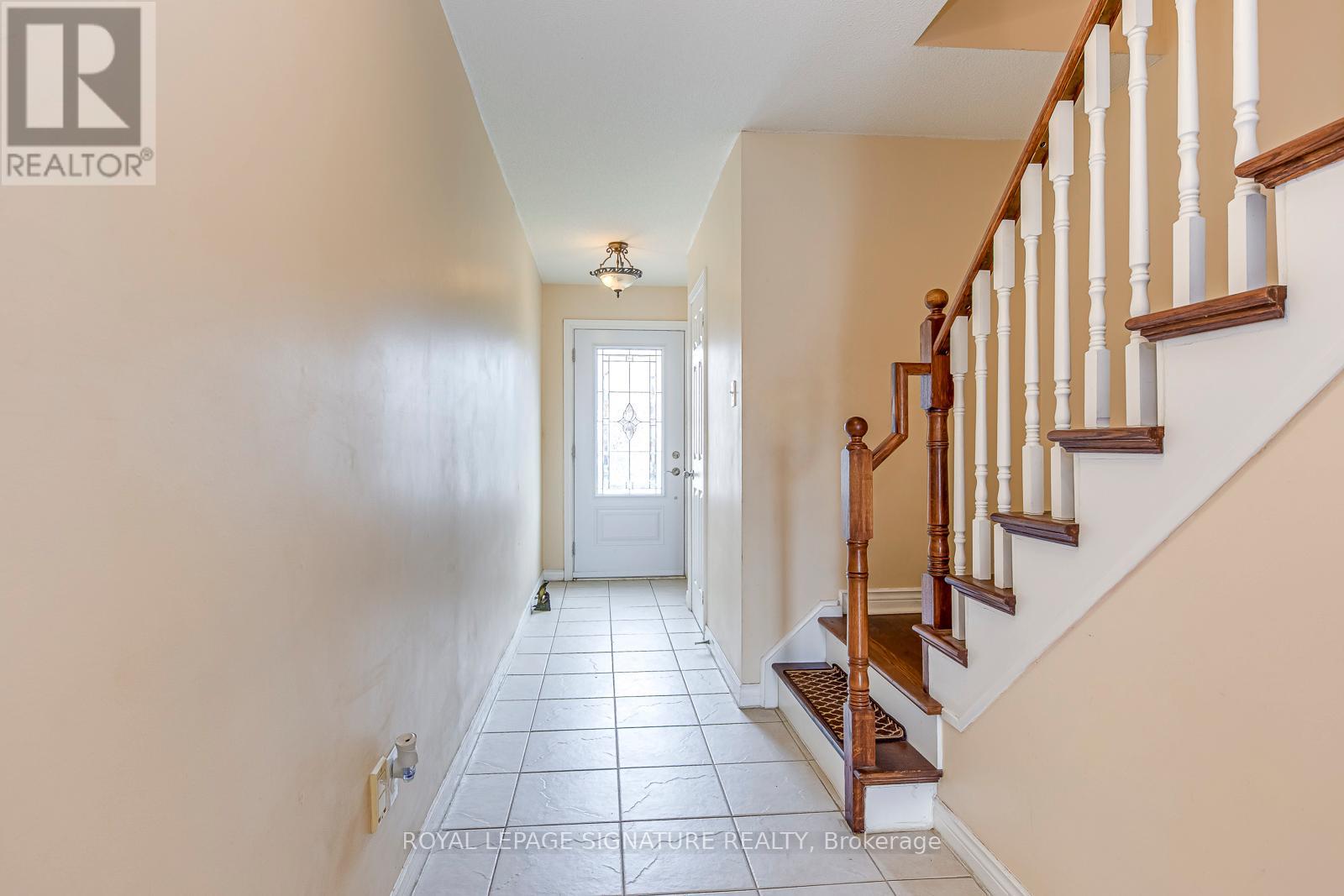 Townhouse at 6 WOOD CIRCLE, Caledon