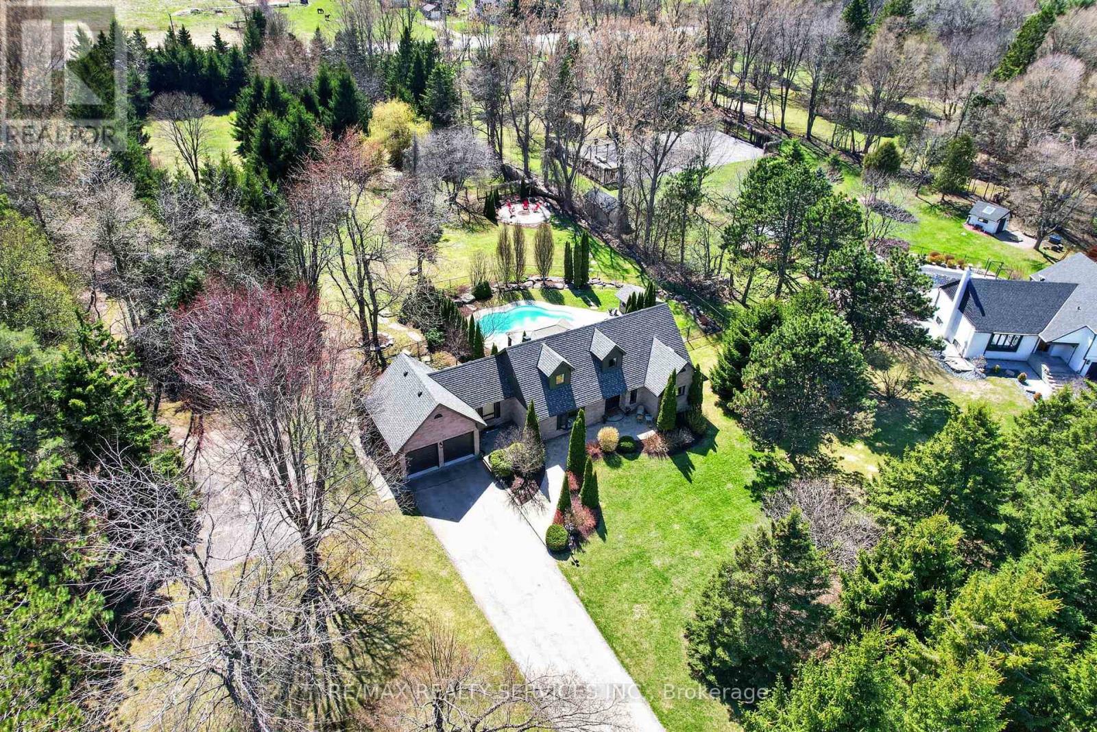 Detached at 12 GLENN COURT, Caledon