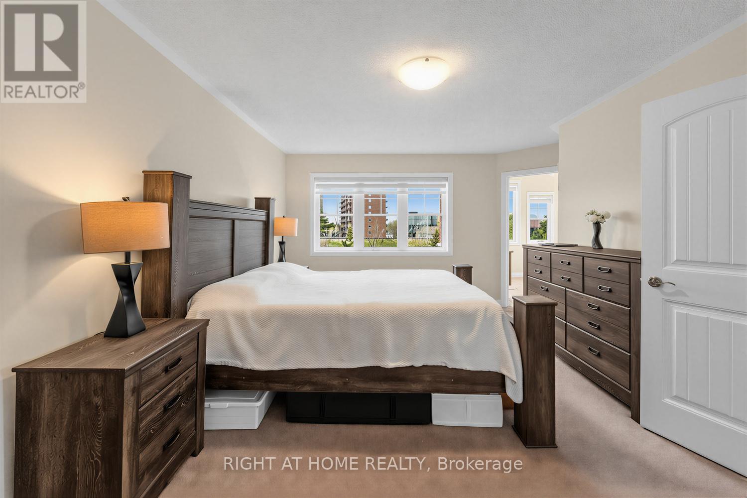 Townhouse at 152 DUNCAN LANE, Milton