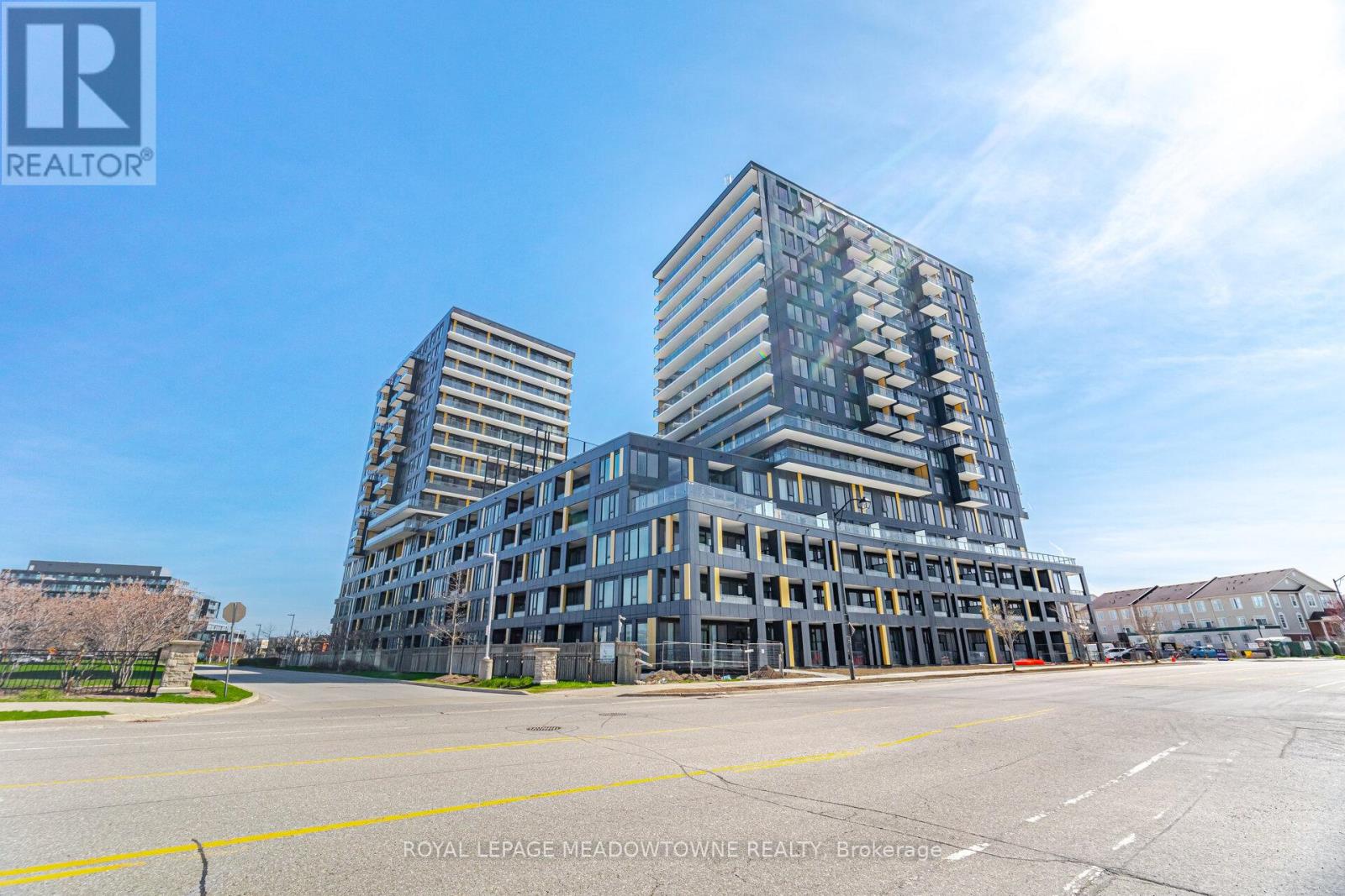 Apartment at 429 - 4878 POWERS COMMON, Burlington (Alton)