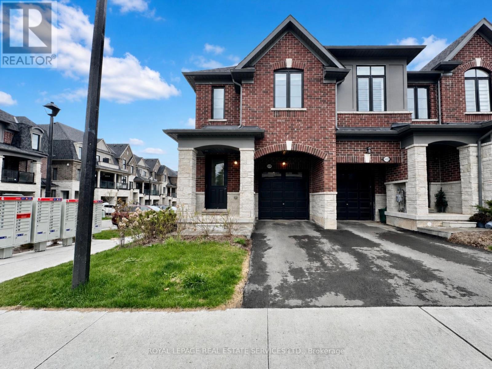 Townhouse at 1434 NATIONAL COMMON, Burlington (Tyandaga)