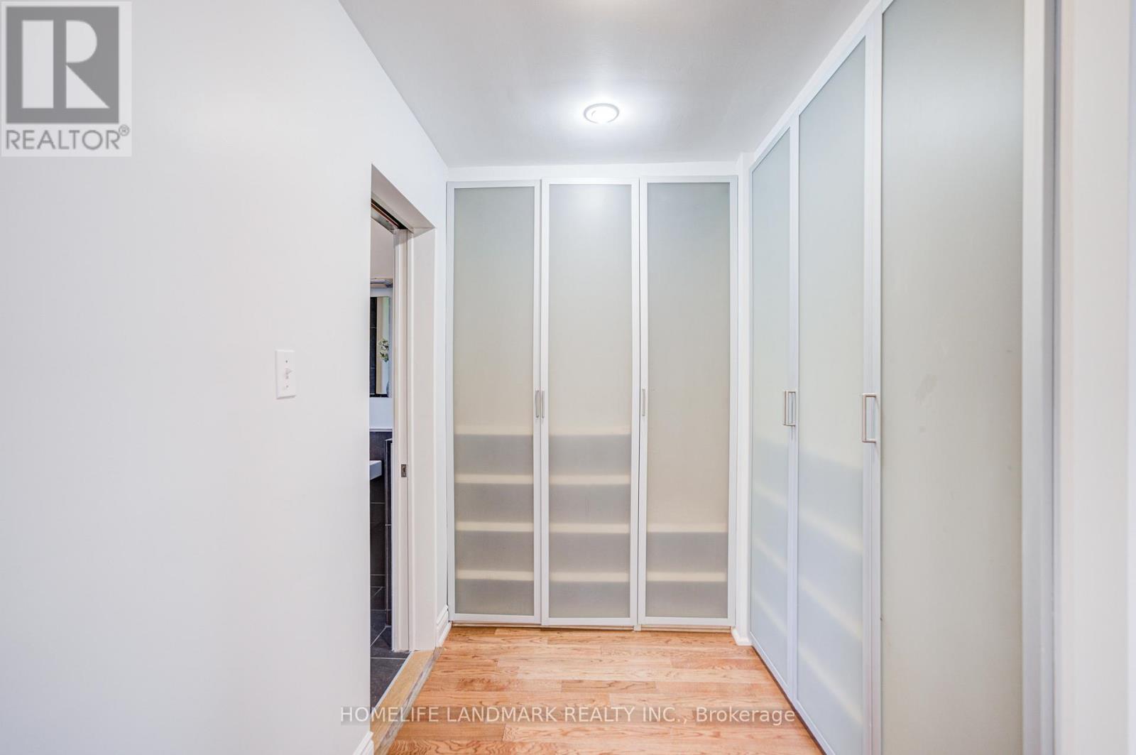 Detached at 1608 SHERWOOD FORREST CIRCLE, Mississauga