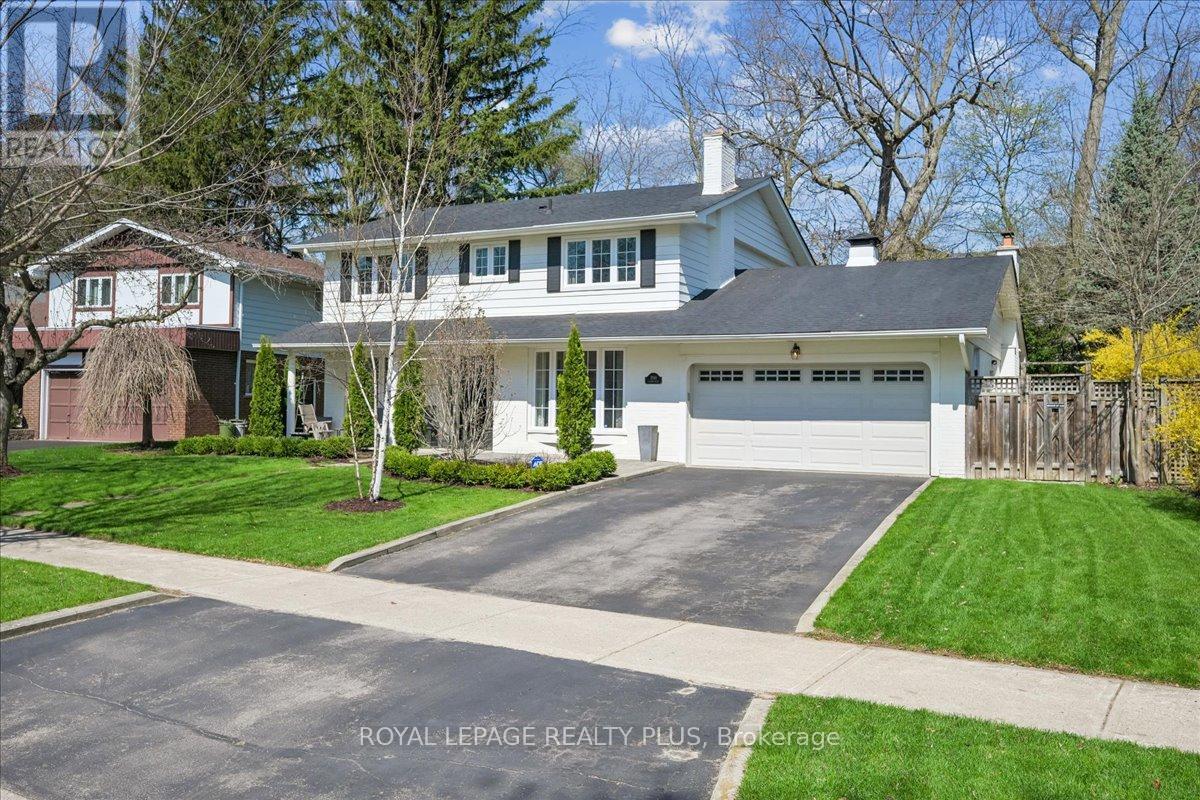Detached at 1594 CALUMET PLACE, Mississauga (Lorne Park)