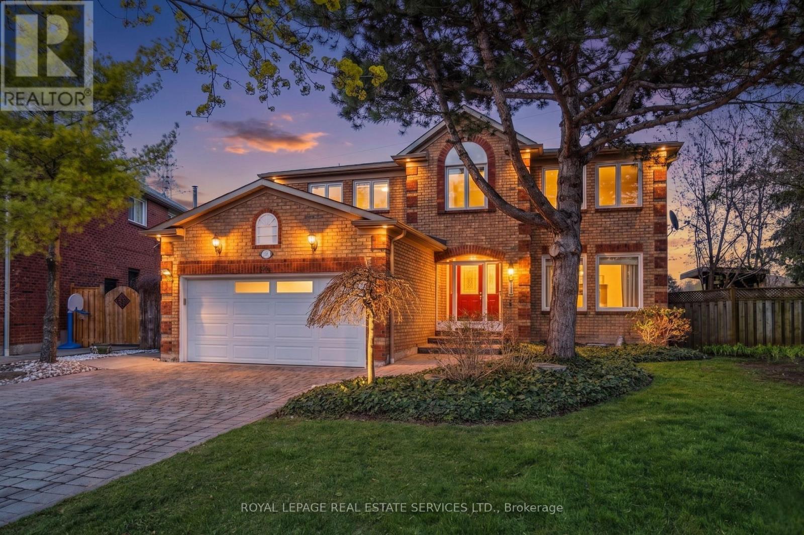 Detached at 4330 SPINNINGDALE COURT, Mississauga (East Credit)