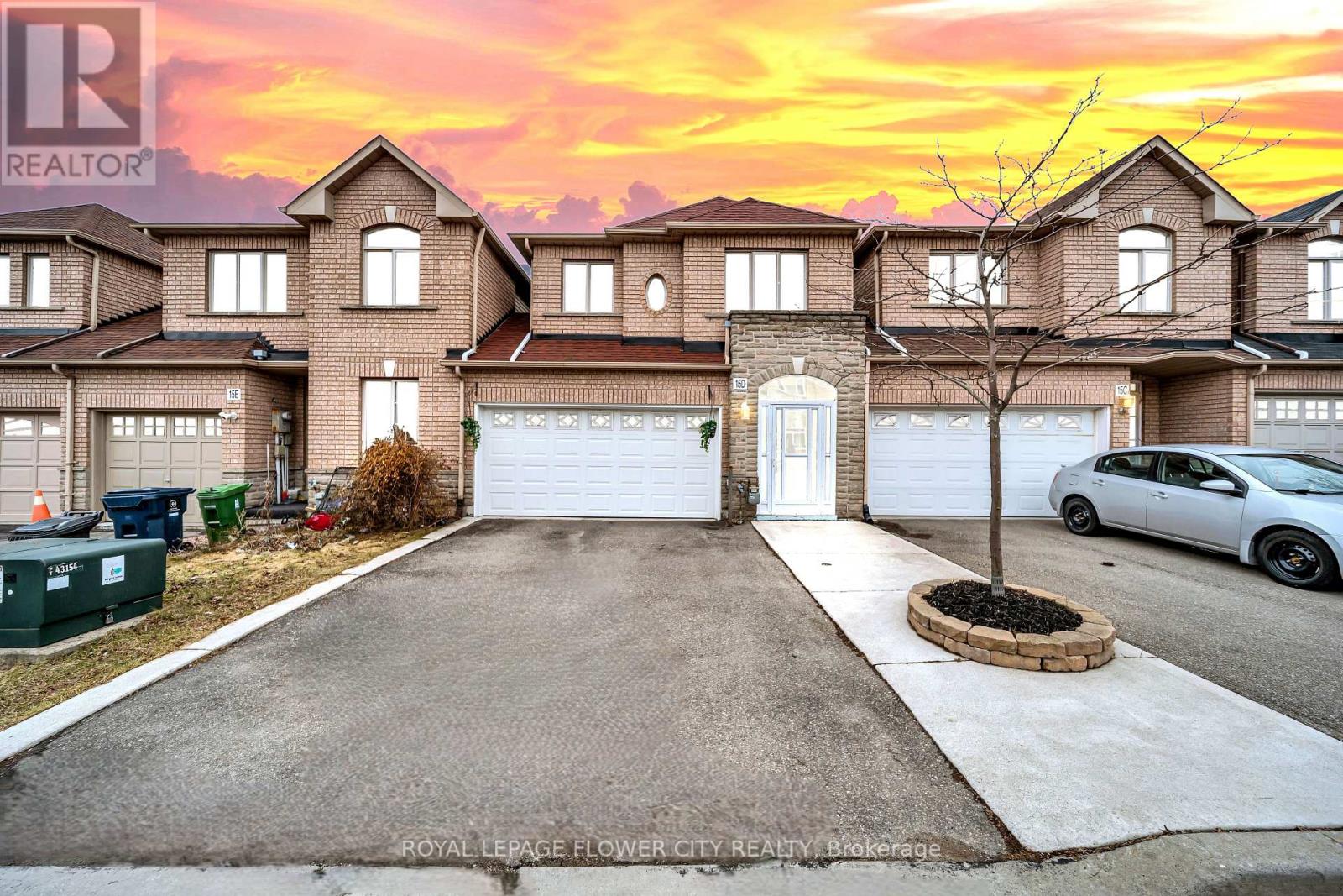 Townhouse at 15D VIEW GREEN CRESCENT, Toronto (West Humber-Clairville)