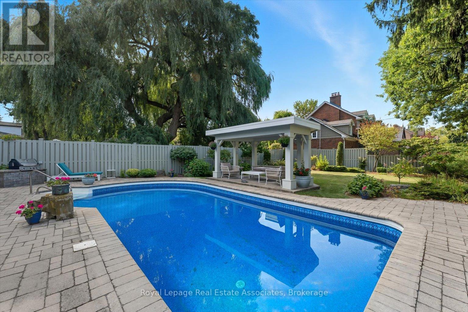 Detached at 12 WENONAH DRIVE, Mississauga