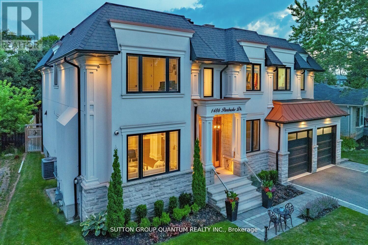 Detached at 1486 PEMBROKE DRIVE, Oakville (CP College Park)
