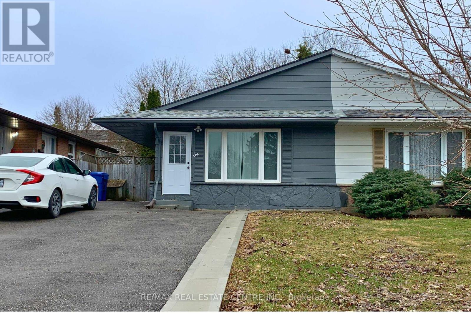 Semi-Detached/Link at 34 CALEDONIA ROAD, Orangeville