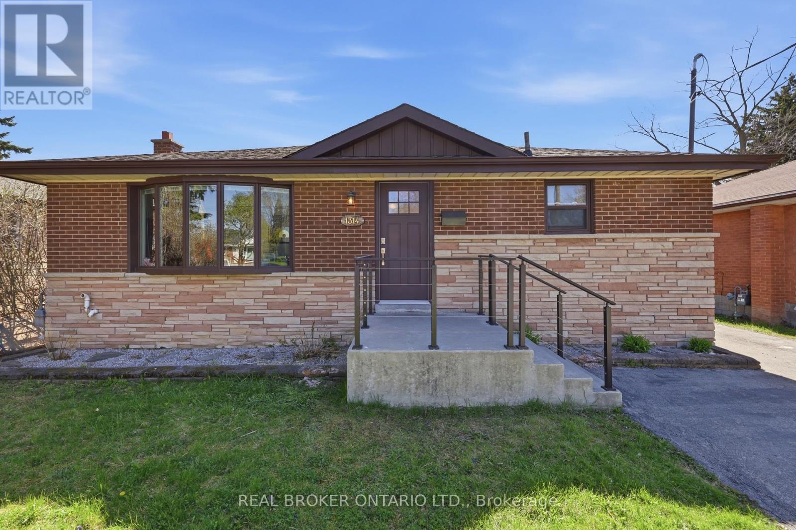 Detached at 1314 FISHER AVENUE, Burlington (Mountainside)