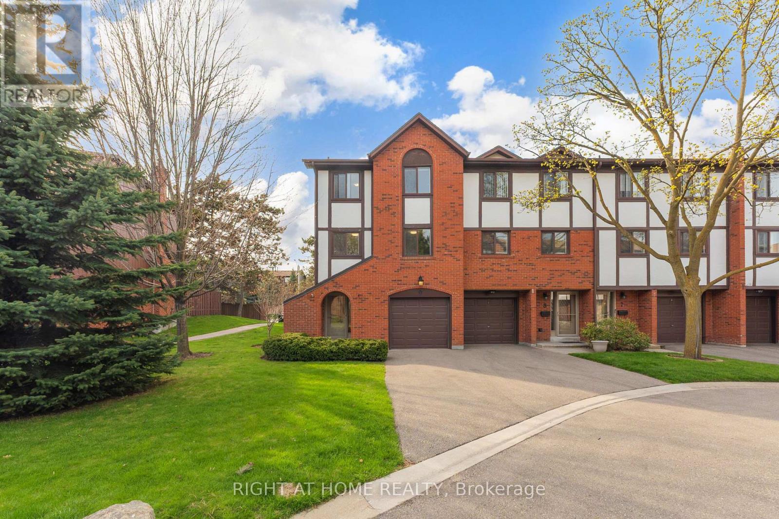 Townhouse at 9 - 4165 FIELDGATE DRIVE, Mississauga (Rathwood)