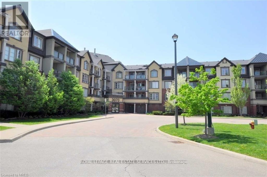 Apartment at 406 - 3070 ROTARY WAY, Burlington (Alton)