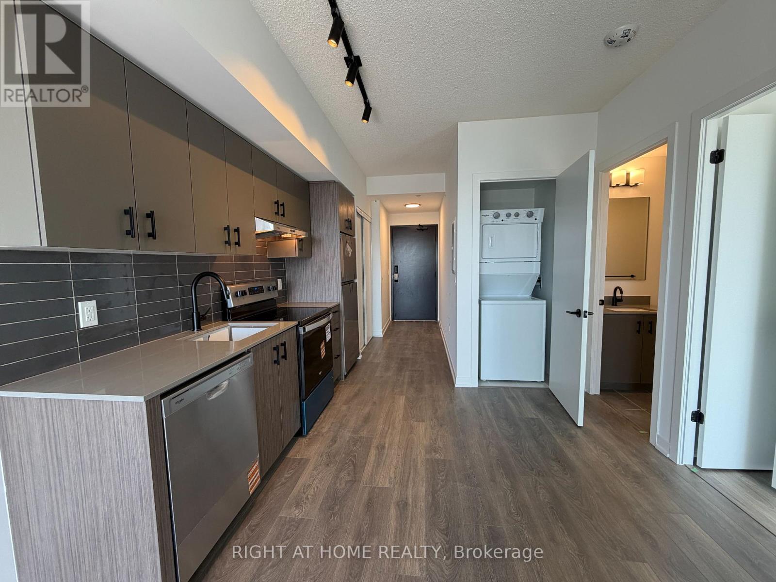 Apartment at C1001 - 4878 POWERS COMMON, Burlington (Alton)