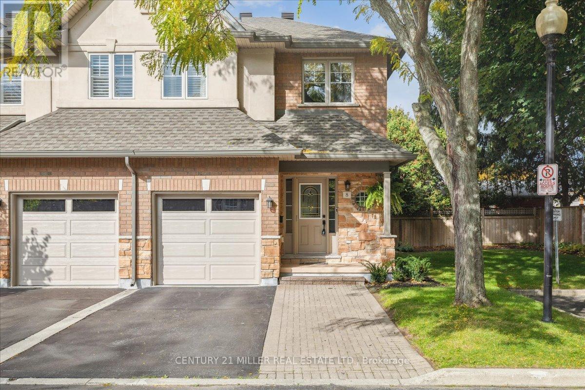 Townhouse at 8 - 1019 NORTH SHORE BOULEVARD, Burlington (LaSalle)