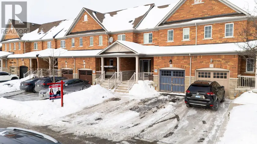 Townhouse at 13 BURNSTOWN CIRCLE, Brampton