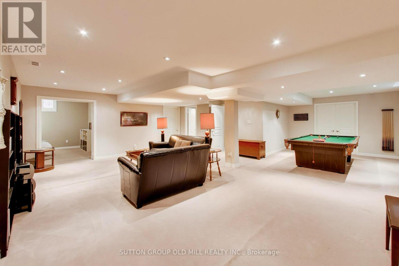 Detached at 16 - 2175 STAVEBANK ROAD, Mississauga