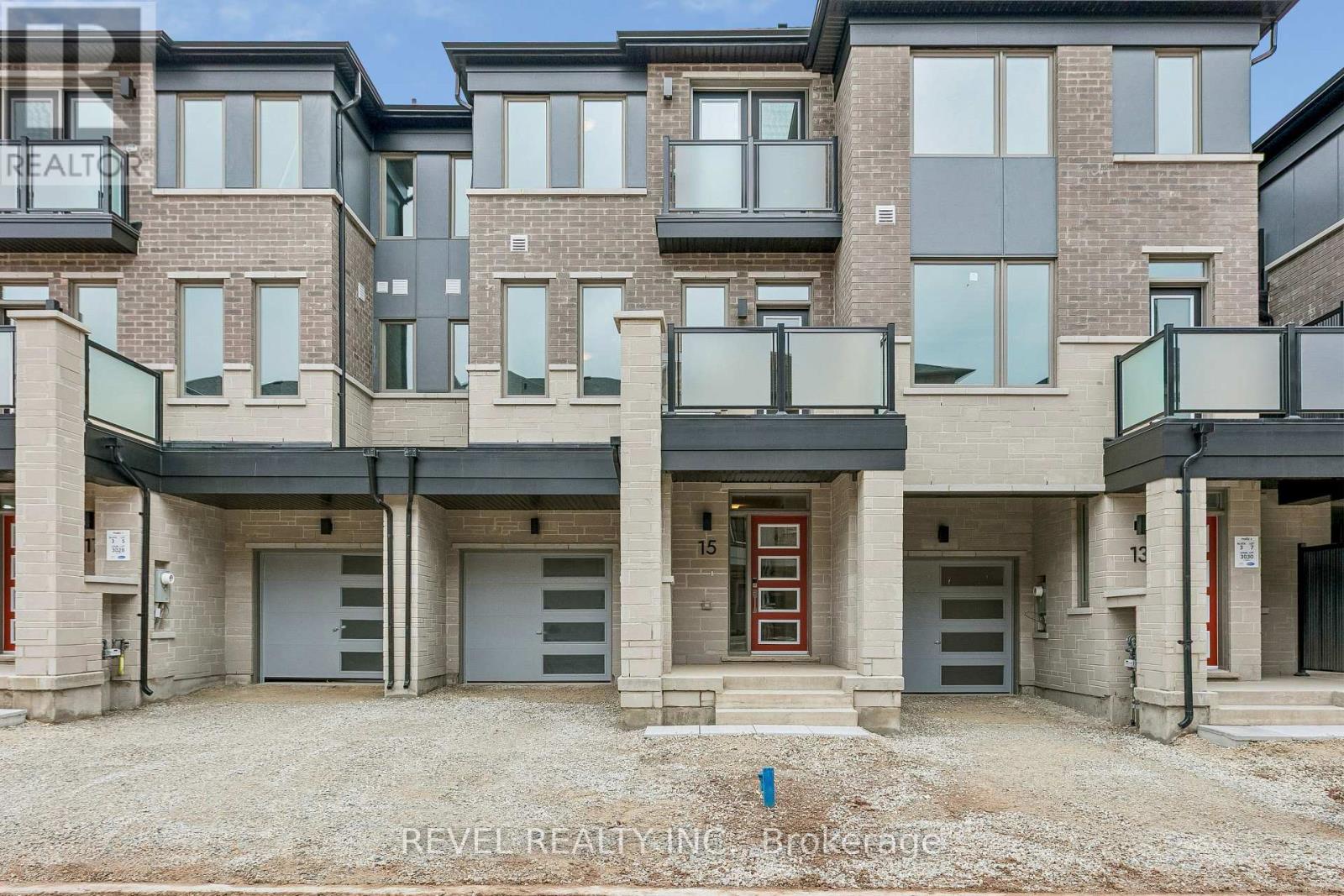 Townhouse at 15 VARSITY DRIVE, Brampton (Northwest Brampton)