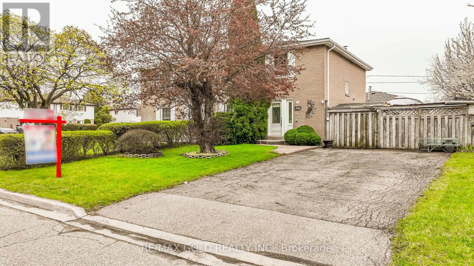 Semi-Detached/Link at 64 DALRAITH CRESCENT, Brampton (Southgate)