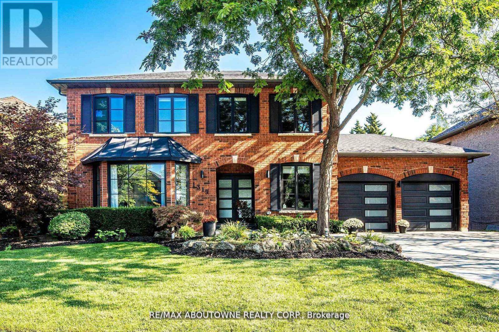 Detached at 1319 GREENEAGLE DRIVE, Oakville (GA Glen Abbey)