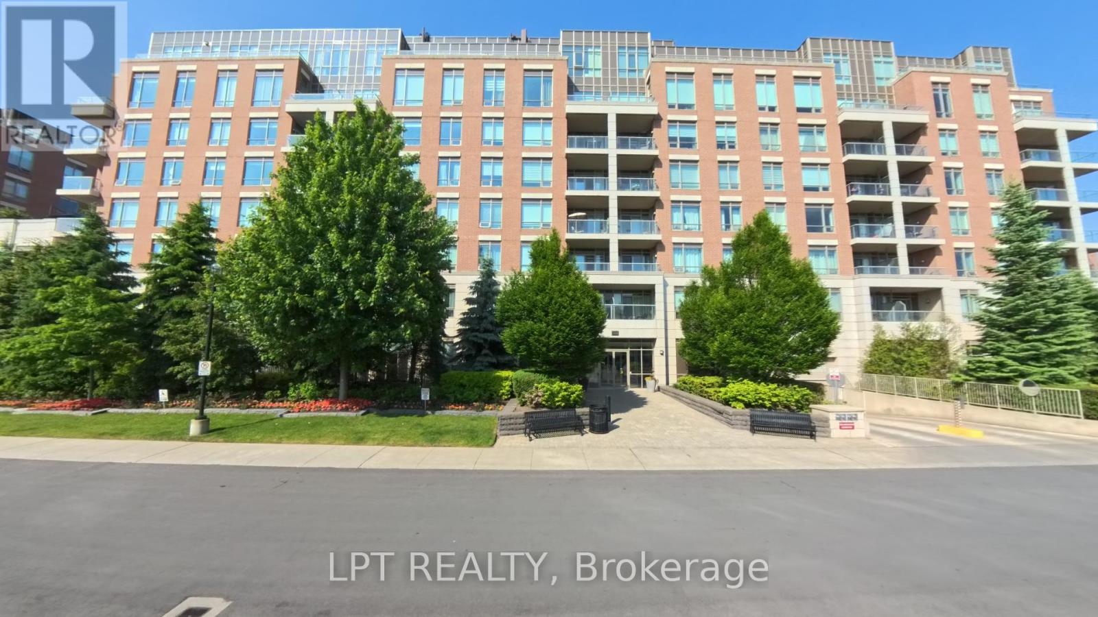Apartment at 703 - 2470 PRINCE MICHAEL DRIVE, Oakville (JC Joshua Creek)