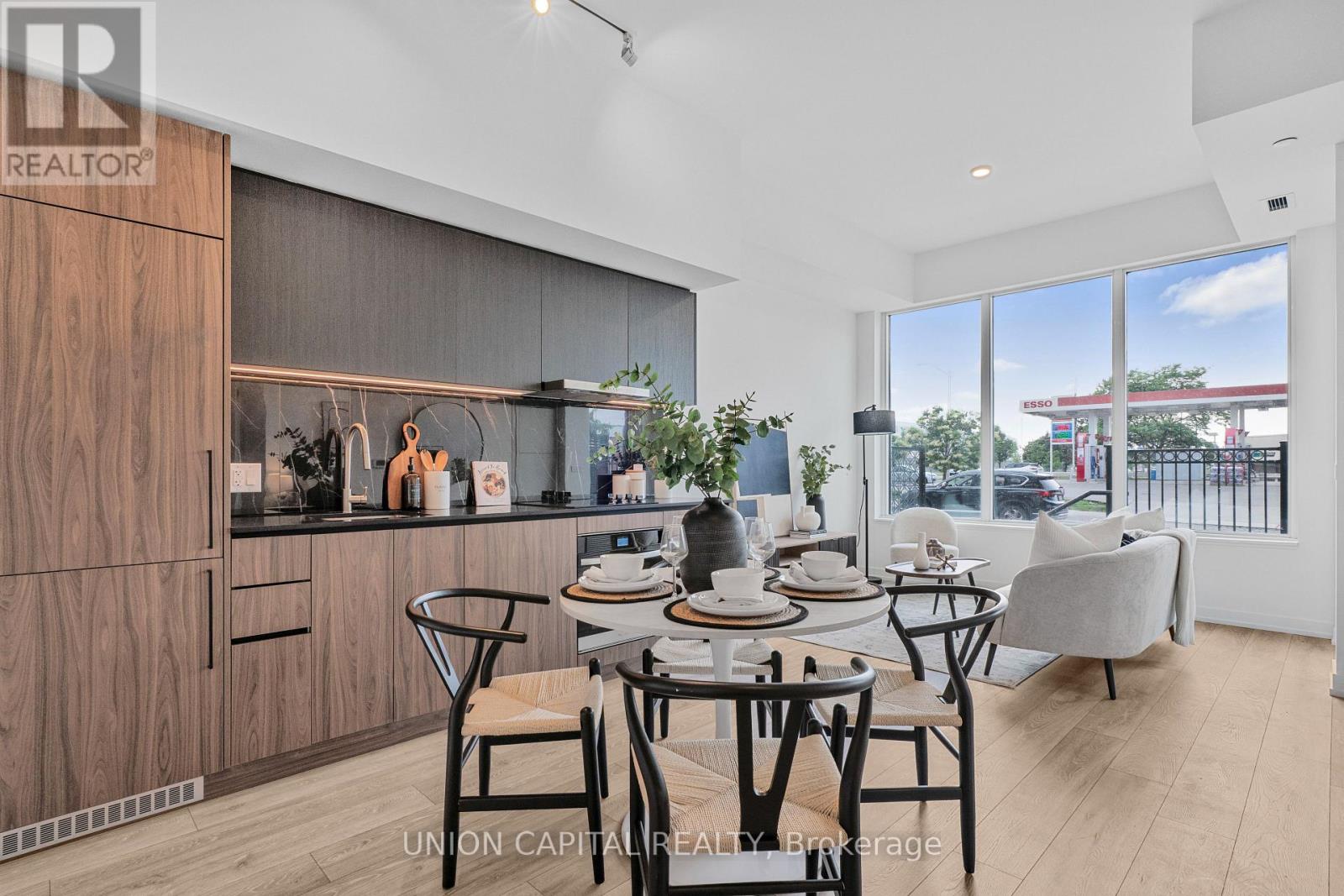Apartment at 121 - 1100 SHEPPARD AVENUE W, Toronto (York University Heights)