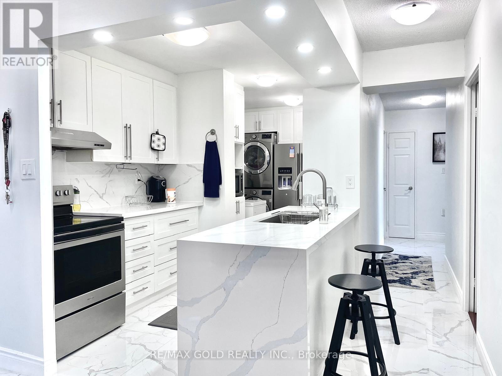 Apartment at 1611 - 390 DIXON ROAD, Toronto (Kingsview Village-The Westway)