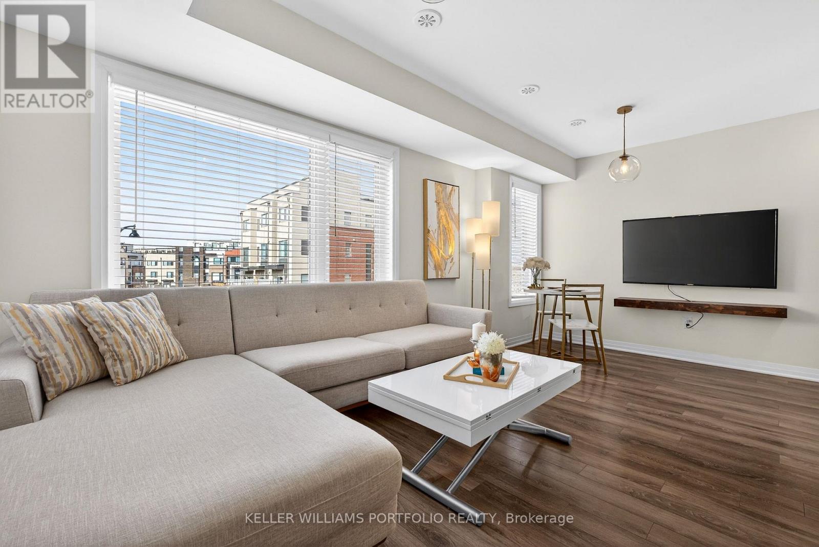 Townhouse at 7 - 171 WILLIAM DUNCAN ROAD, Toronto (Downsview-Roding-CFB)