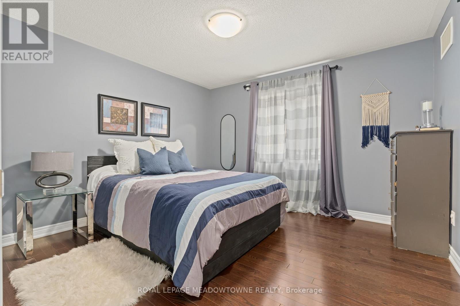 Detached at 10 SILVER POND DRIVE, Halton Hills