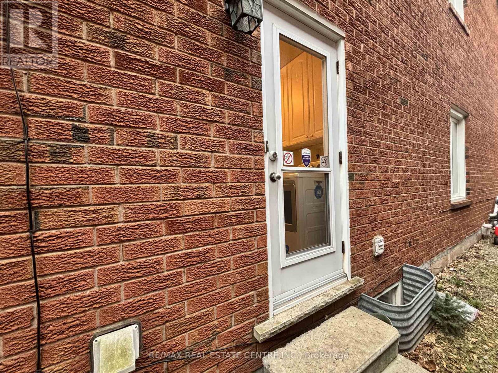 Detached at BASEMENT UNIT 1 - 1400 GREENBRIAR DRIVE, Oakville (GA Glen Abbey)