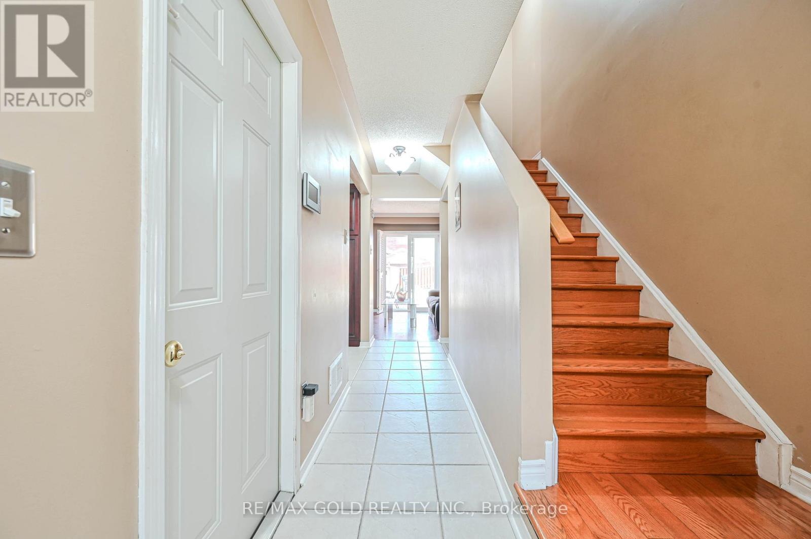 Semi-Detached/Link at 94 LAKE LOUISE DRIVE, Brampton