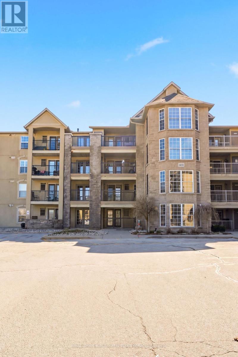 Apartment at 304 - 1451 WALKER'S LINE, Burlington (Tansley)