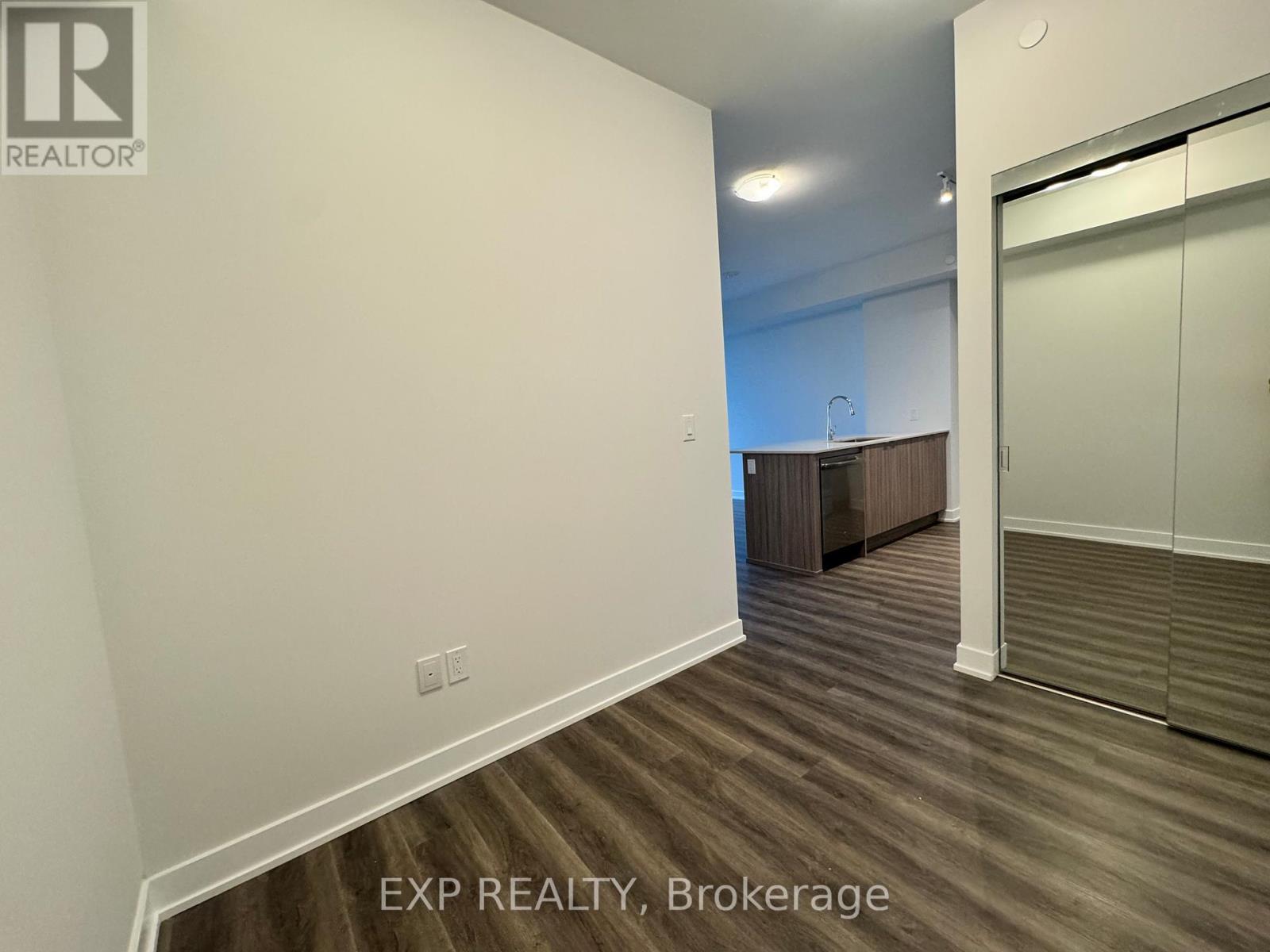 Apartment at 602 - 4130 PARKSIDE VILLAGE DRIVE, Mississauga (Creditview)