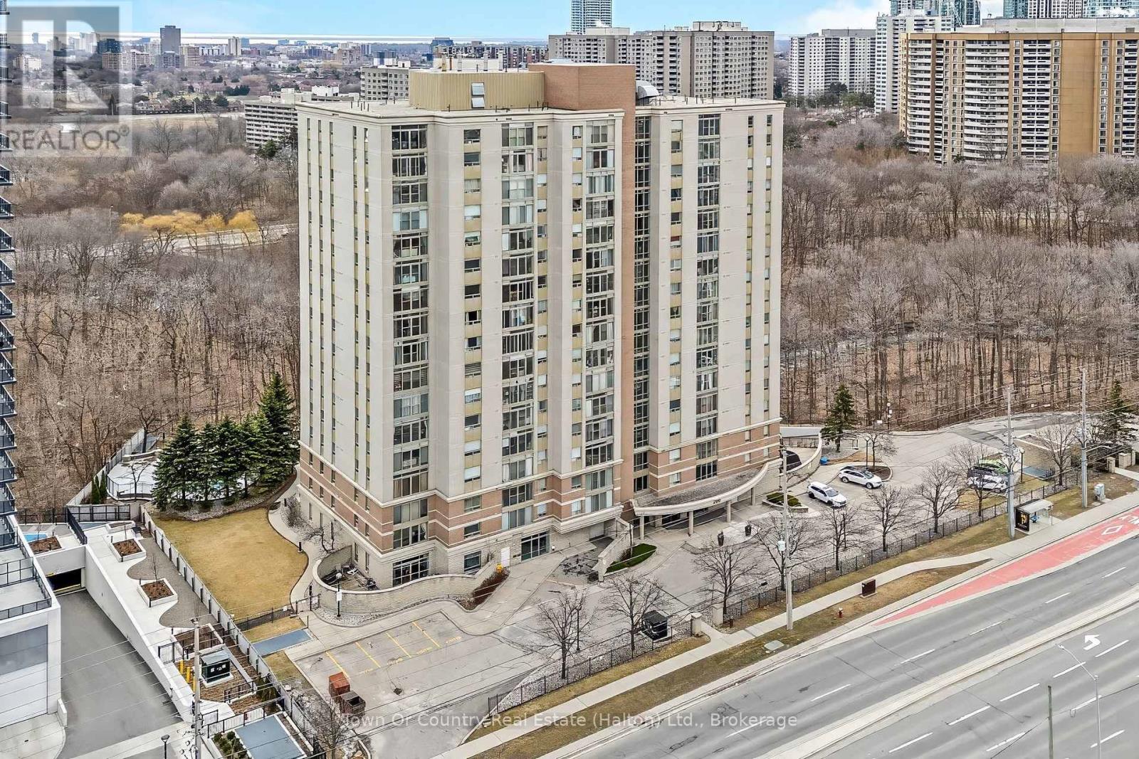 Apartment at 1309 - 200 BURNHAMTHORPE ROAD E, Mississauga (Mississauga Valleys)