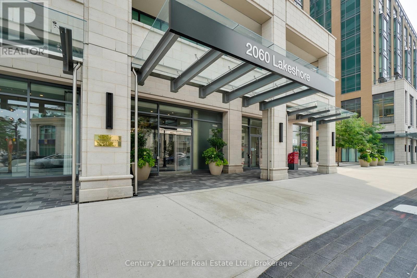 Apartment at 802 - 2060 LAKESHORE ROAD, Burlington (Brant)