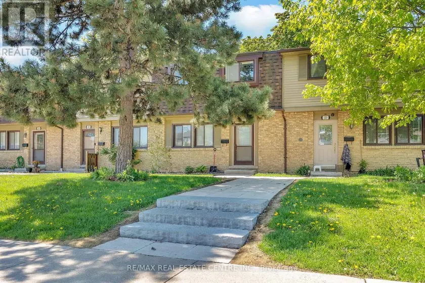 Townhouse at 102 - 105 HANSEN ROAD N, Brampton