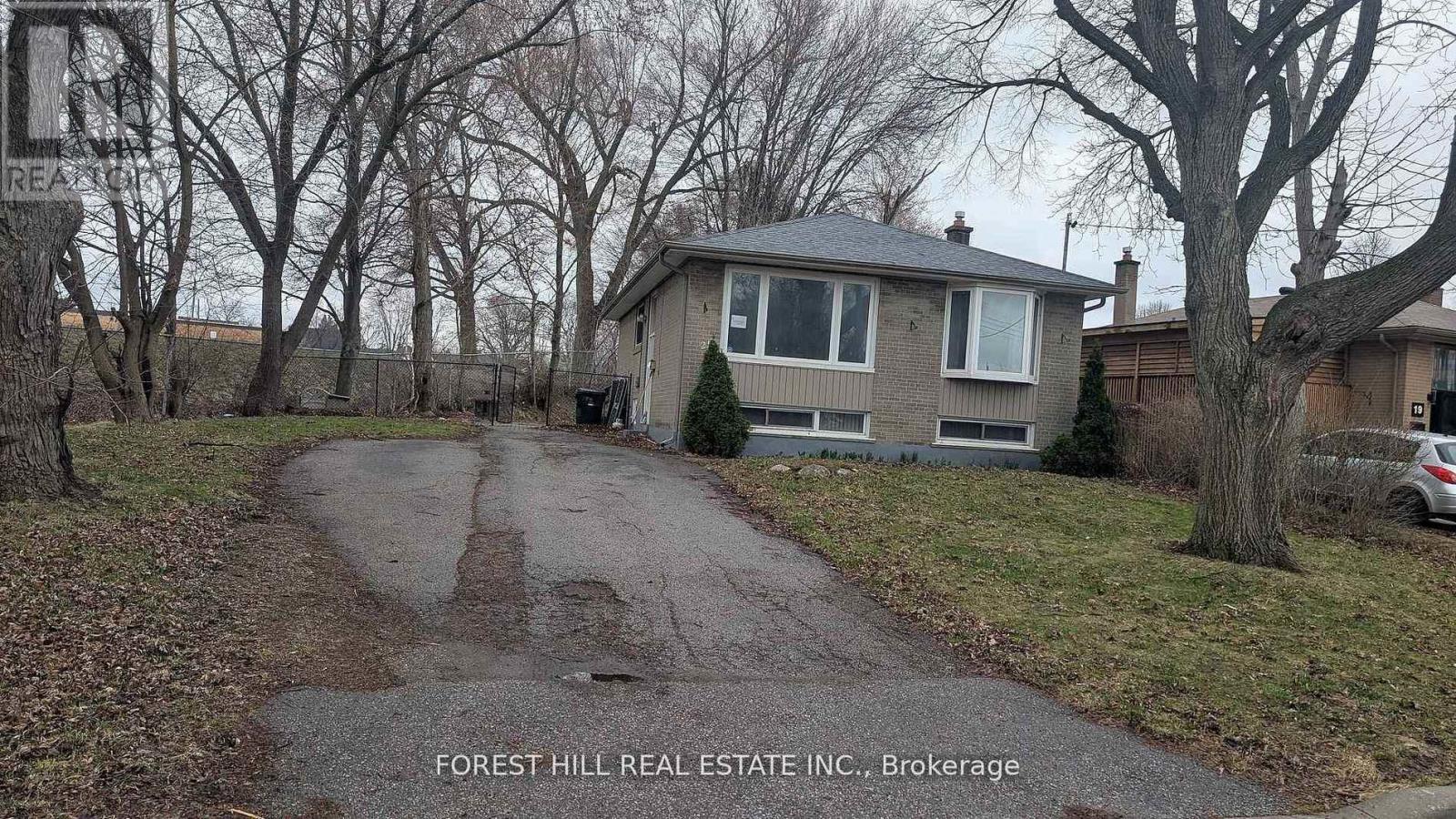 Detached at 21 CAULFIELD ROAD, Toronto (Elms-Old Rexdale)