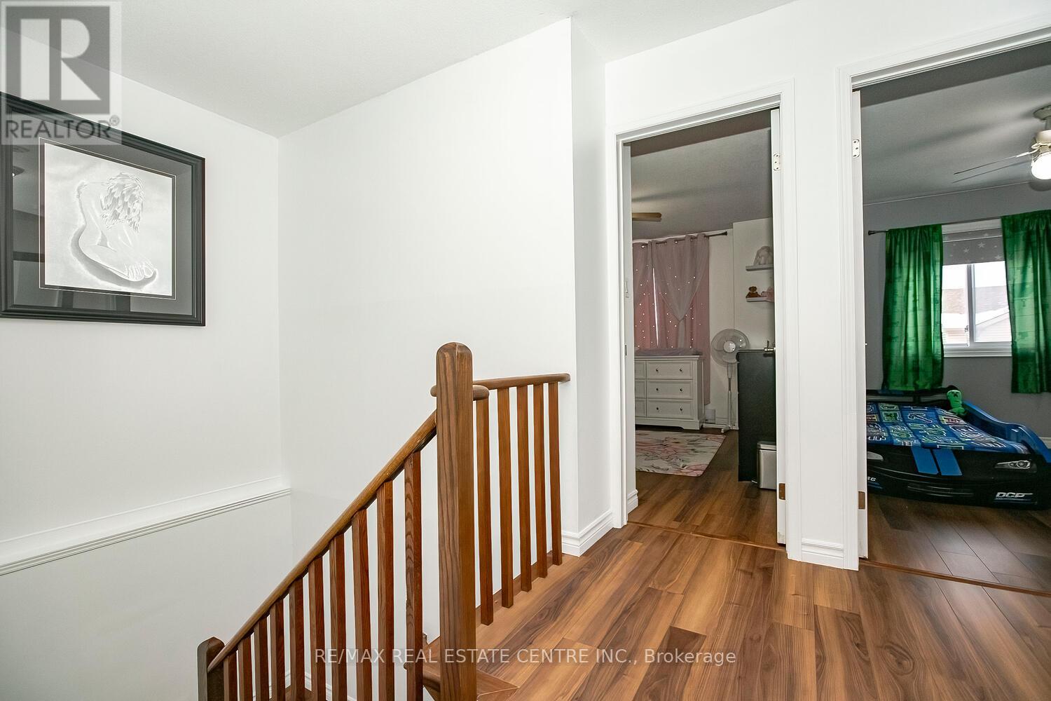 Townhouse at 27 - 31 PARKVIEW DRIVE, Orangeville