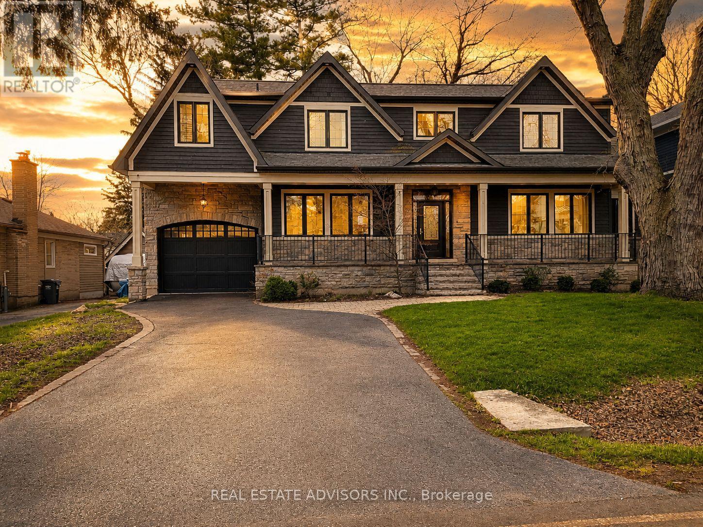 Detached at 428 MAPLEHURST AVENUE, Oakville (WO West)