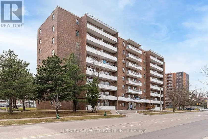 Apartment at 808 - 3320 FIELDGATE DRIVE, Mississauga