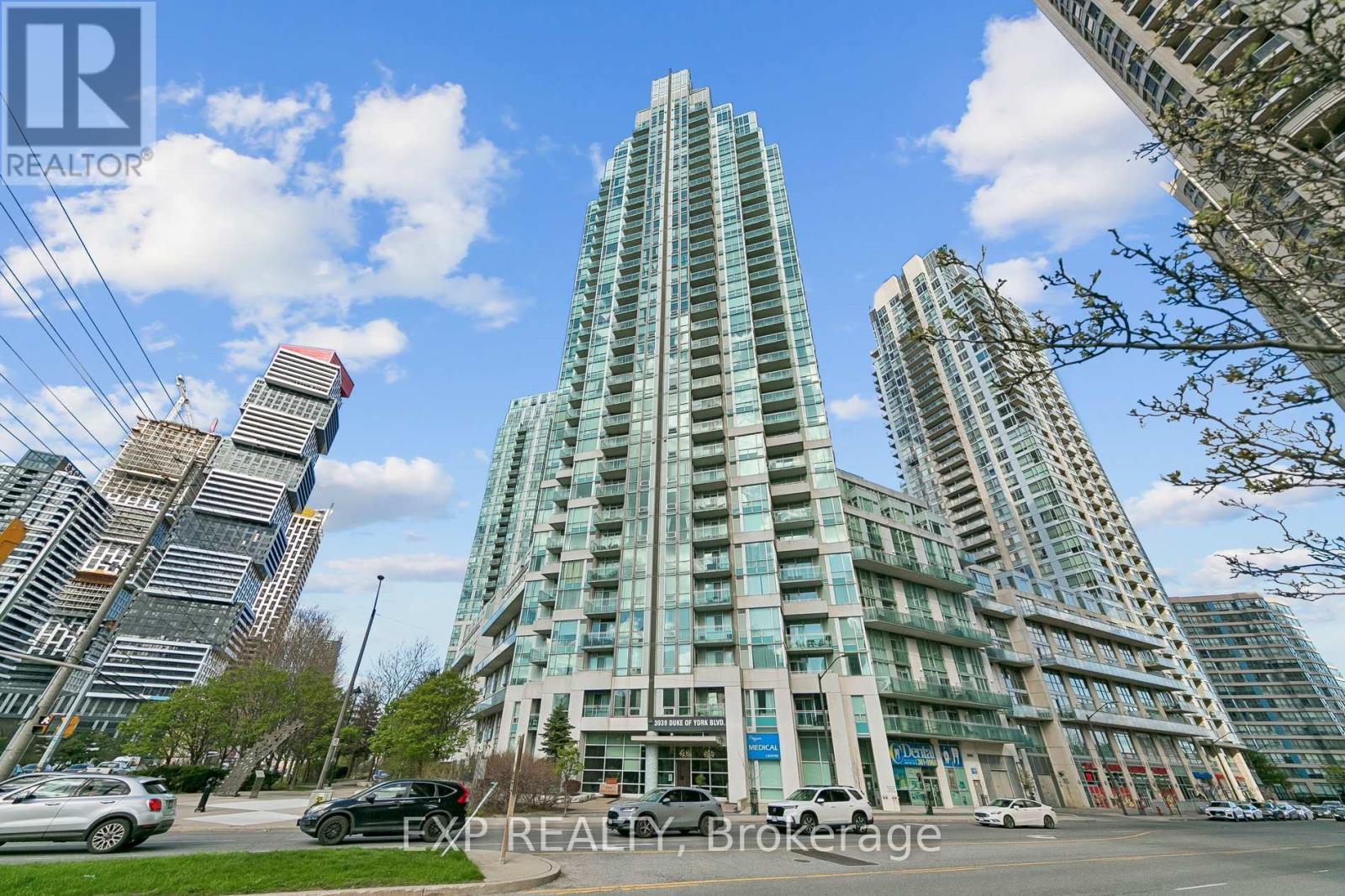 Apartment at 3305 - 3939 DUKE OF YORK BOULEVARD, Mississauga (City Centre)