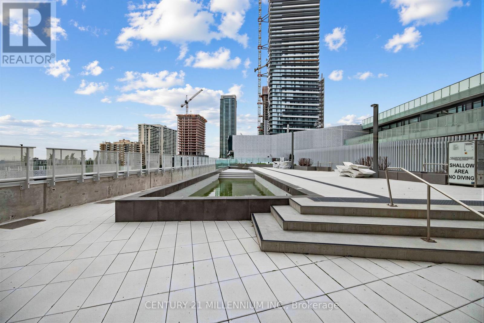 Apartment at 4104 - 3900 CONFEDERATION PARKWAY, Mississauga