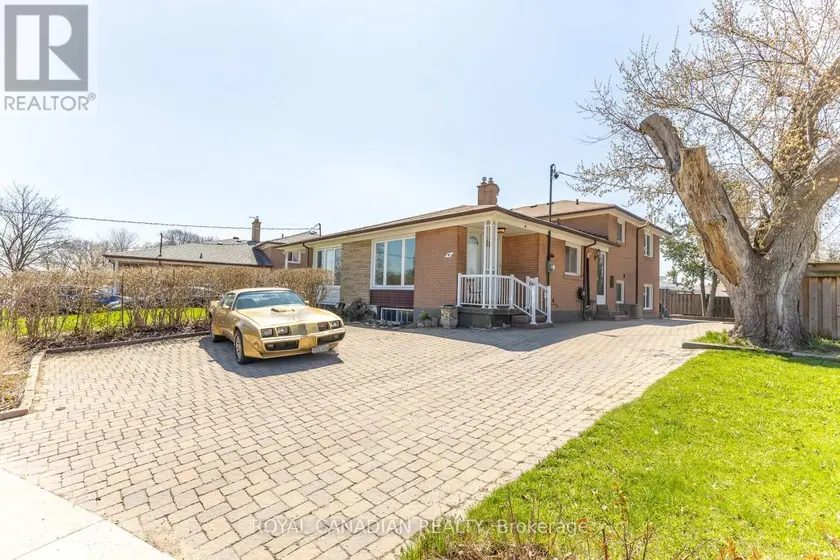 Semi-Detached/Link at 16 GAMBELLO CRESCENT, Toronto