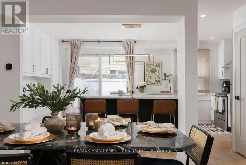 Townhouse at 1422 GHENT AVENUE E, Burlington