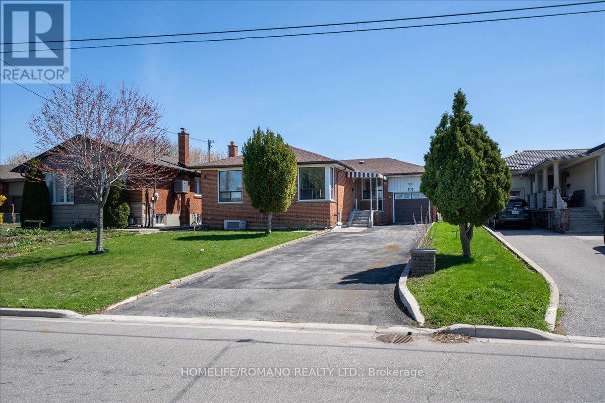 Detached at 77 TAVISTOCK ROAD, Toronto (Downsview-Roding-CFB)